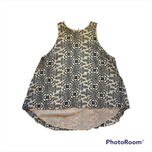 Elizabeth and James Silk Hi Lo Blouse - Picture 1 of 2